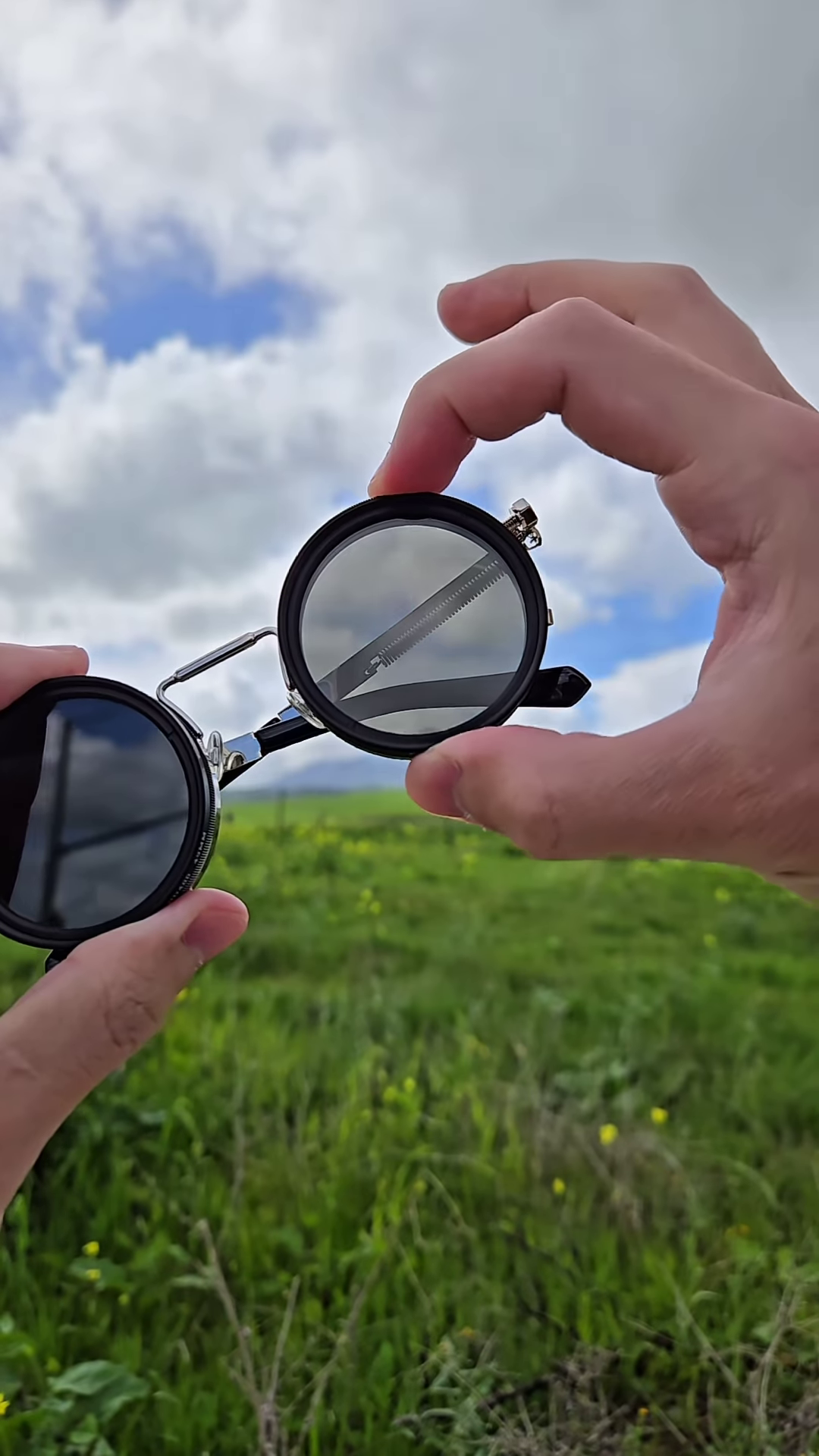 Retro Steampunk Flip-Up Sunglasses 🕶️⚙️ – Bold Style Meets Classic Cool