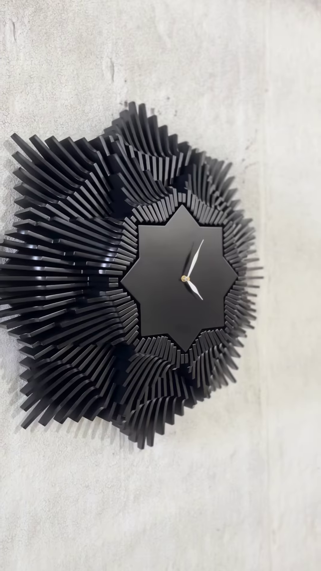 Timeless Elegance ⏰🖤 Modern Wall Clock That Makes a Statement