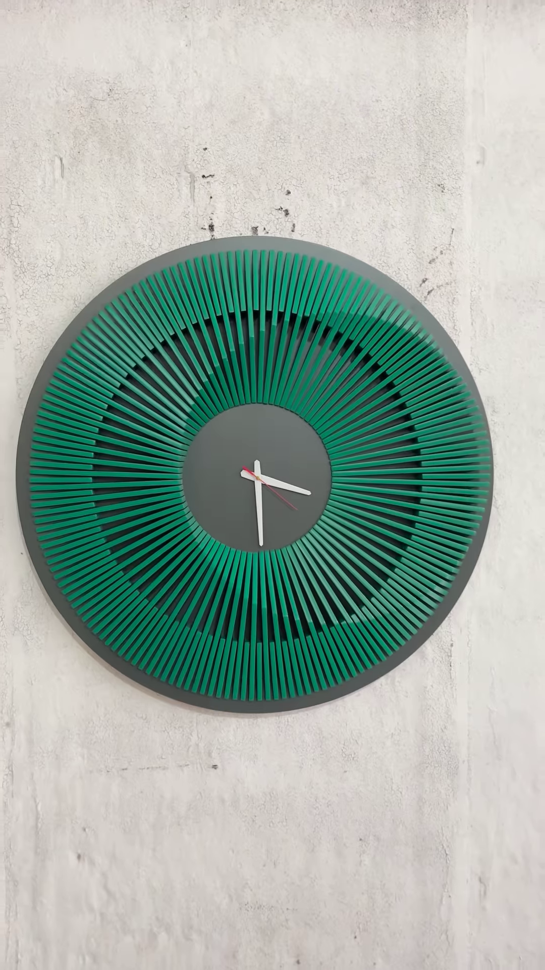 Timeless Elegance ⏰🖤 Modern Wall Clock That Makes a Statement