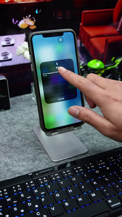 Ultra-Slim Tri-Fold Wireless Portable Keyboard with Integrated Touchpad & Multi-Device Connectivity